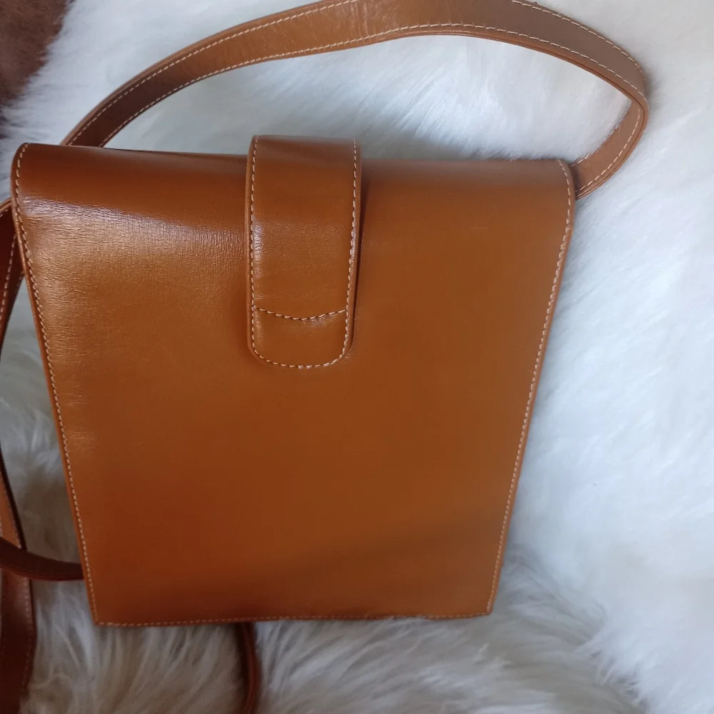Vintage Leather Crossbody COGNAC - Picture 2 of 8